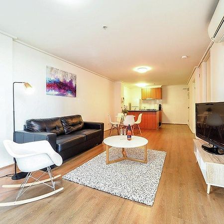Premier Stays Melbourne Exterior photo
